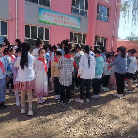 阳光下成长，快乐中飞翔-------茅荆坝中心小学六一汇报演出