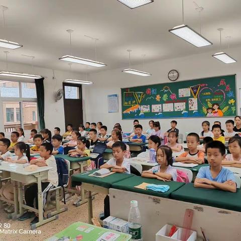 巧叠衣服——九江市双峰小学四（7）中队劳动实践