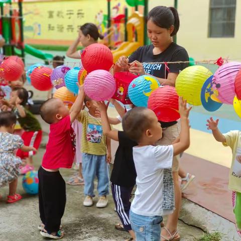 感恩教师节，团圆中秋月——上林县巷贤镇中心幼儿园双节同庆主题活动