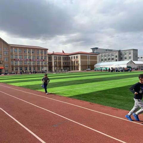 2022.4.22学校举办长跑比赛