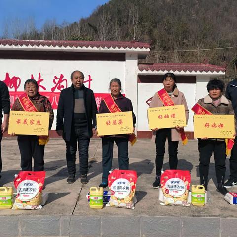 锣鼓唢呐震天响，妇女能顶半边天——柳林沟村庆祝“三八”妇女节活动