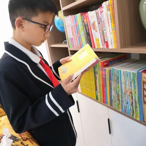 实验小学六（11）班陈彦璋         《书香点缀流年》