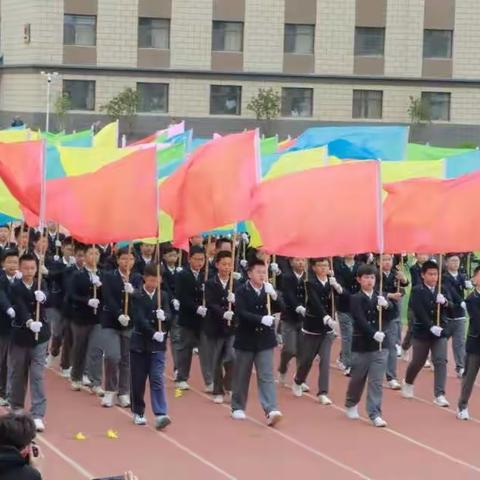 凝阳光体育精神，展班级运动风采。——运动会班级风采特辑。