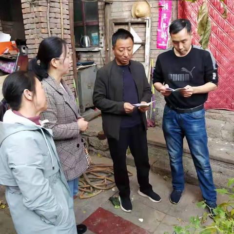 平安街道办事处行政综合服务中心由“柜台掌柜”到“跑堂小哥”的转变温暖民心