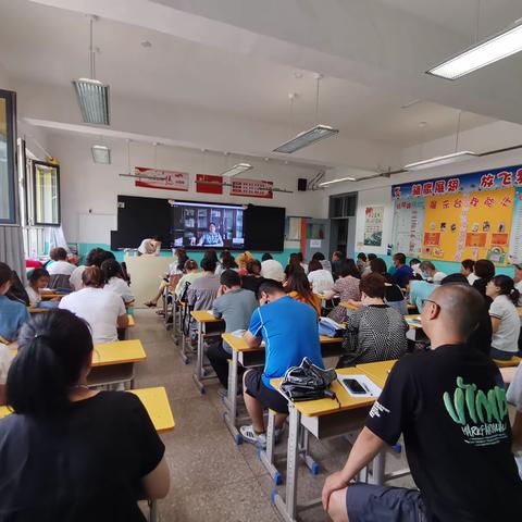 家校携手，共育新时代好少年！——民小家长培训班结业典礼