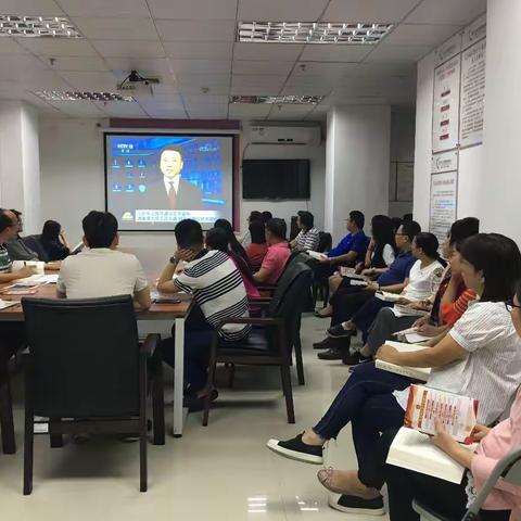 “学匠心巧夺天工•扬民族志气”象角塘社区组织召开党员大会推动党内教育