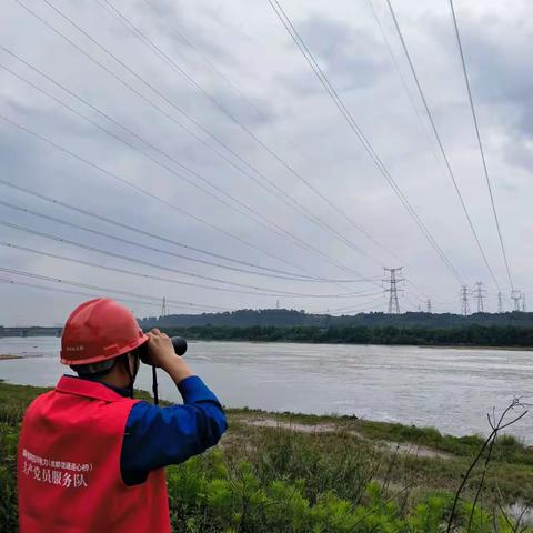 信通分公司：周末奋战跨岷江，安全消缺保通信