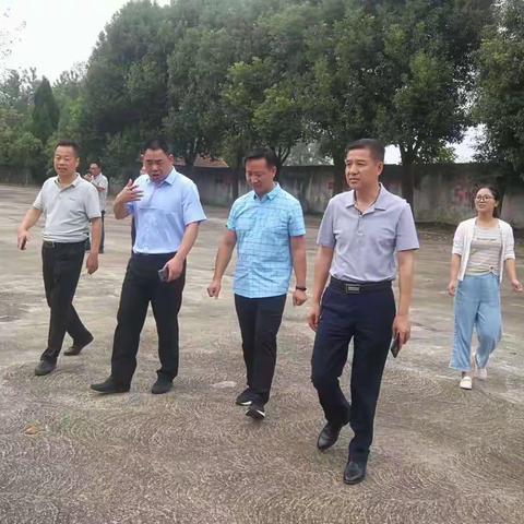 领导的关怀 夏小的希望