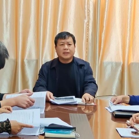 以二十大精神引领应急工作！区应急管理局组织召开党委（扩大）会