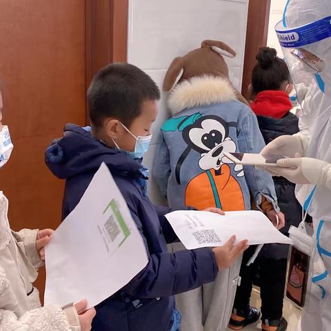 卫生防疫｜“核酸检测筑防线、全力迎接新学期”——南岭路小学师生核酸检测纪实