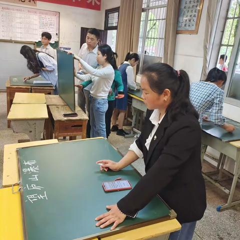 “三字一话”书风采 翰墨飘香满校园——记雩田中学教师“三字一话”比赛