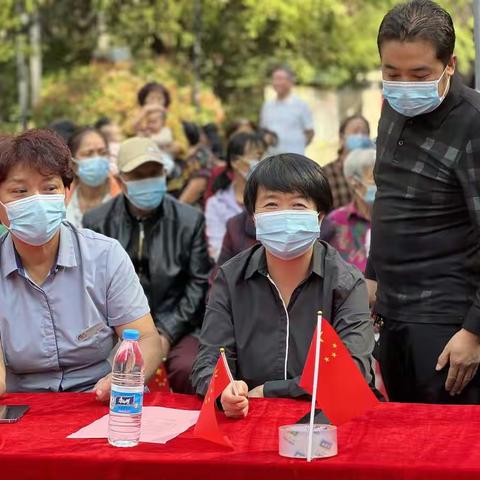 喜迎二十大   奋进新征程 ——汉城街道杨家社区开展“金桂飘香迎国庆           多彩夕阳别样红”文艺汇演