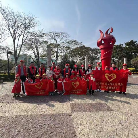 湖里区新丰湖市民湖长组织开展志愿活动