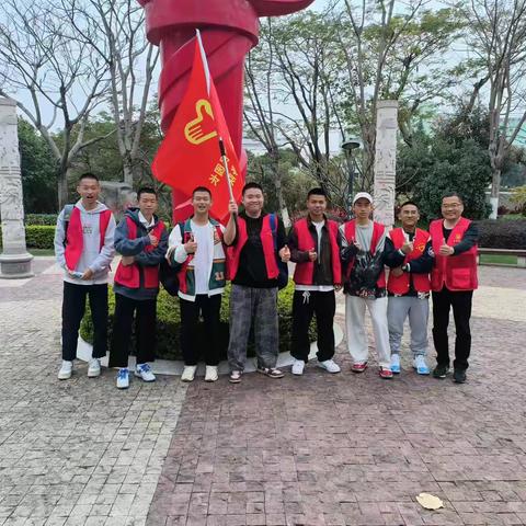 湖里区新丰湖市民湖长组织开展志愿活动