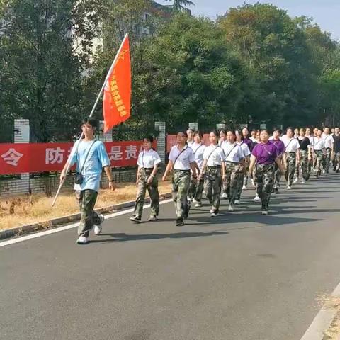 恰同学少年———湘潭县一中2102军训记