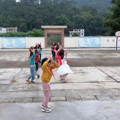 南山小学新课间操比赛