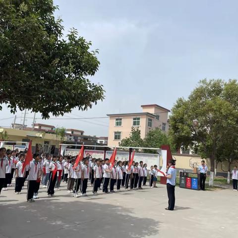 “喜迎二十大  争做好队员”——新乡县大召营镇中心学校少先队入队仪式