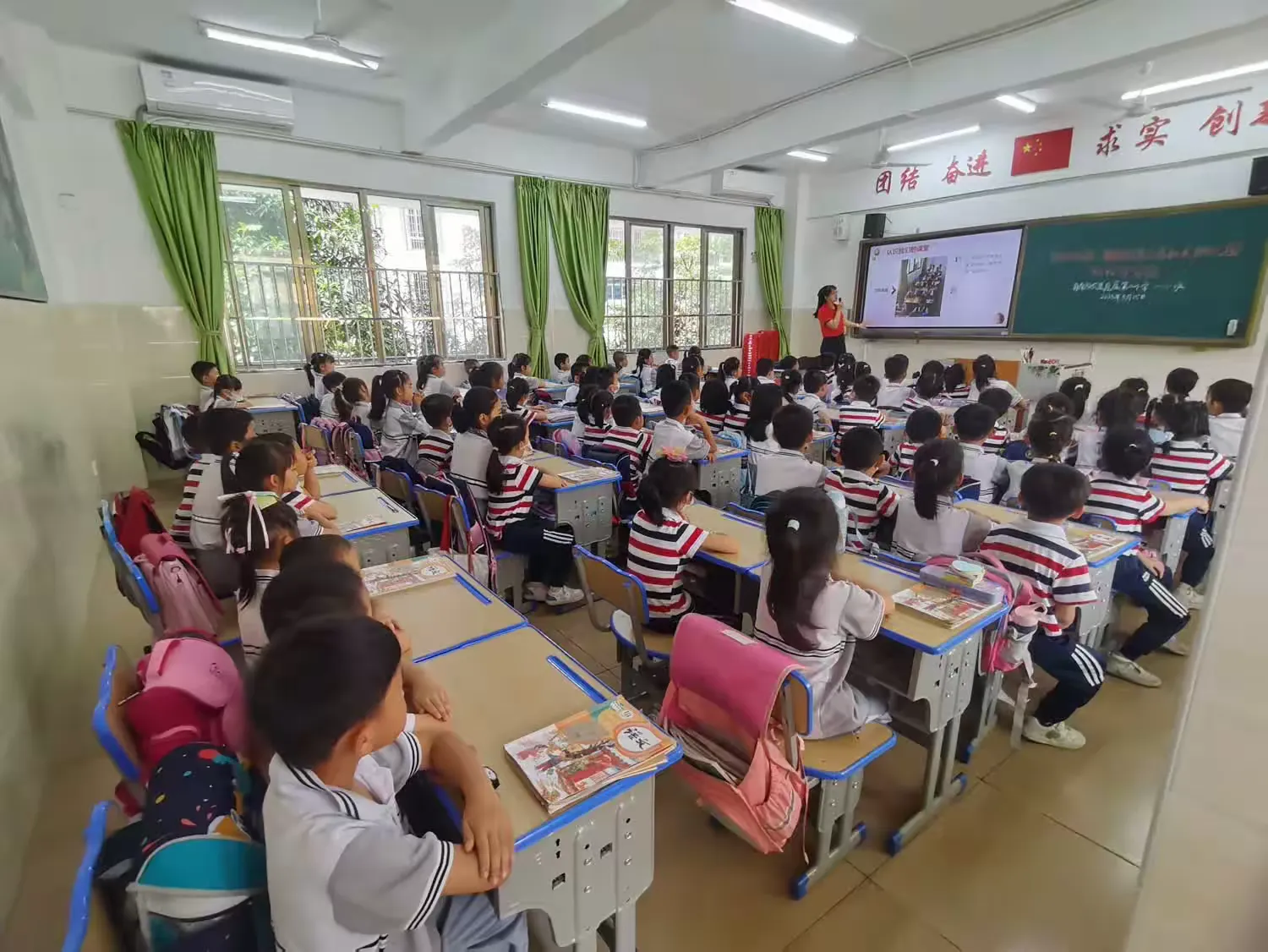简篇-向快乐出发——农垦二小携手海南省农垦总局机关幼儿园知和行分园开展小幼衔活动