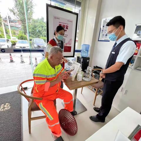 “劳动者港湾”让户外劳动者享清凉