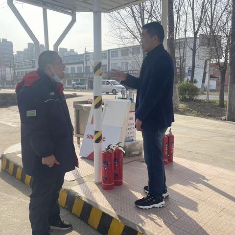 加强重点领域检查，确保服务工作