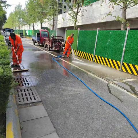 坚持规范常态化保洁，持续提升环境整洁度