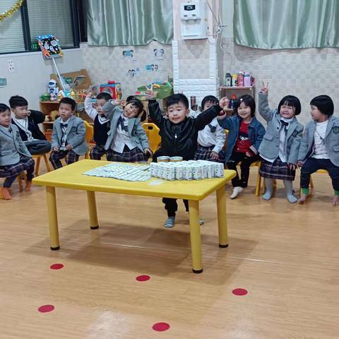 启元幼儿园小二班第十九周教学活动内容