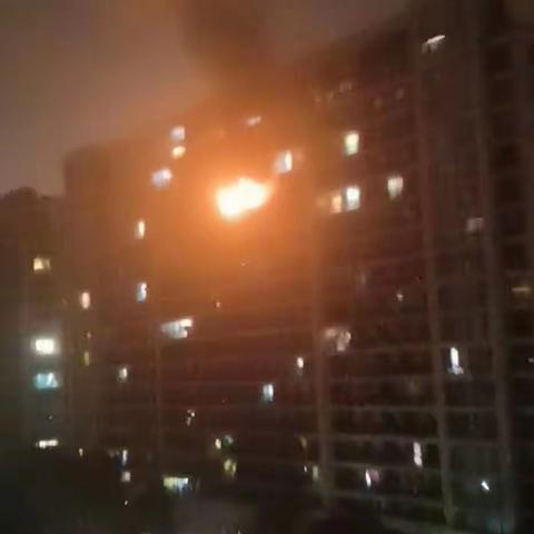 小区堆积物的大整治