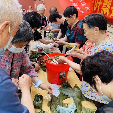 党建引领红色物业粽情浓