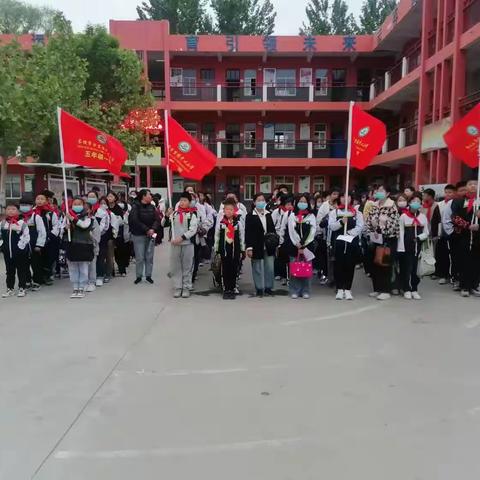 “风景在路上，研学促成长”——方里镇中心小学研学活动