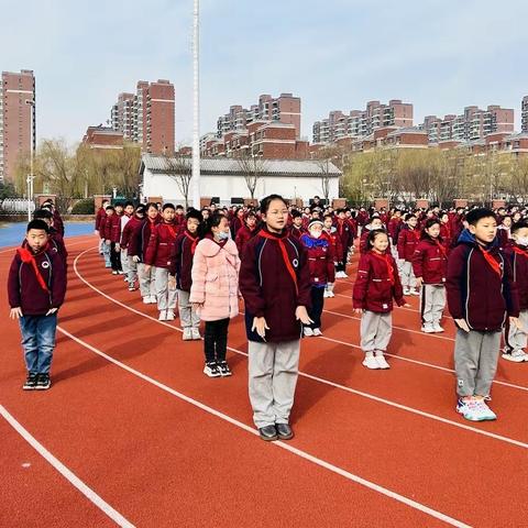 阳光大课间，健身强体魄！-记四14班最美大课间评比