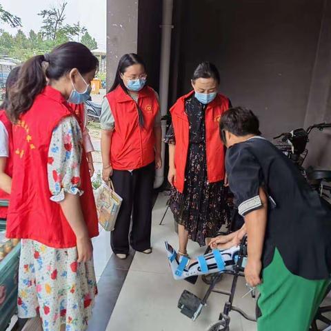携爱同行 情暖童心——列子小学开展志愿者服务活动