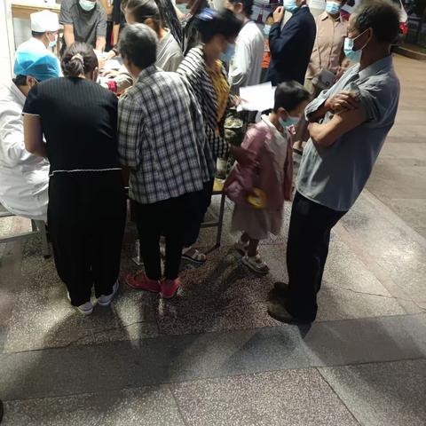 月上柳梢头，人约黄昏后，疫苗接种小分队与你有约！