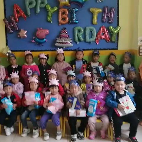 小不点幼儿园十月份集体生日会