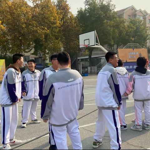 驰聘赛场，青春飞扬——美中高一拔河比赛