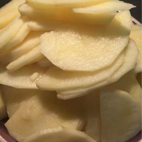 劳动创造 享受美好生活 小教2101褚应炀