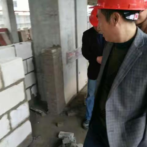 区教育局校安办到洋北小学督察综合楼建设情况