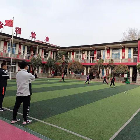 实验三小与汴京路小学足球友谊赛