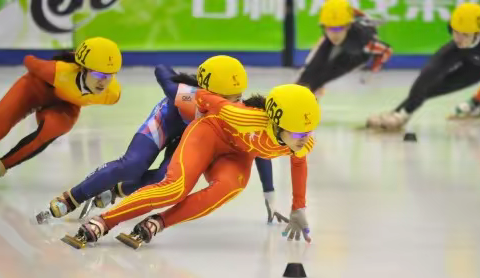 “燃情冰雪 阅读助力”-----博州新华书店“酷”冰雪运动剪影