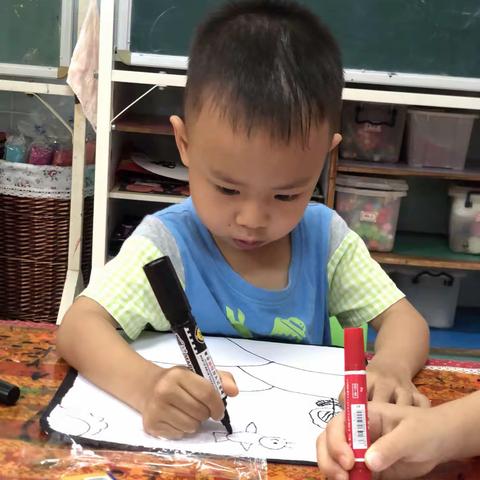 中班美术托管班-第5课《糖果森林》