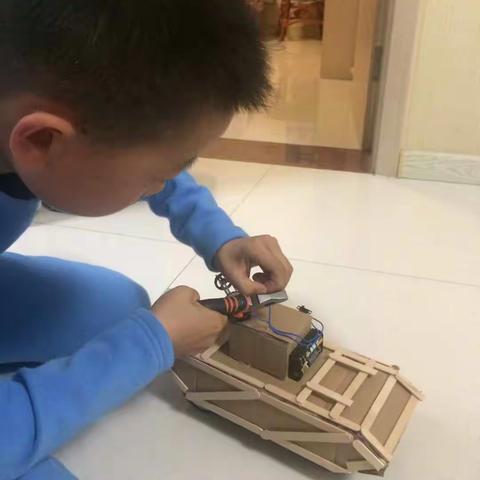 靖边二中班博叙手工作品选