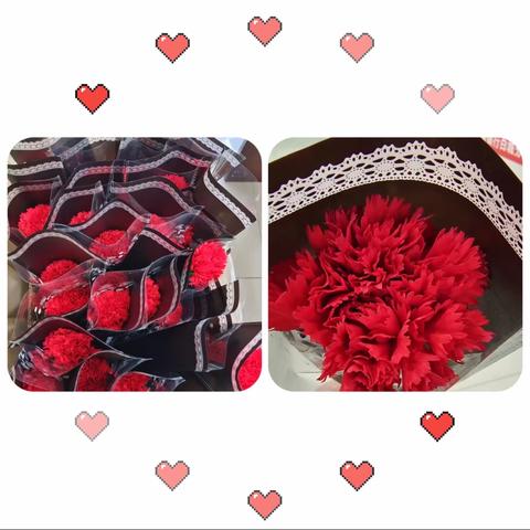 文化广场支行开展3.8女神节暖心送花活动