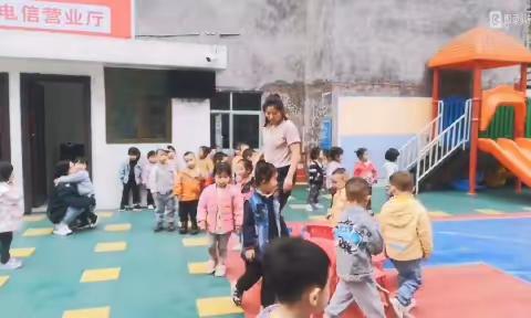 铜鼓幼儿园----小班一周生活记录3