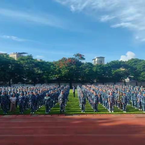 我的高中，故事的开头是军训