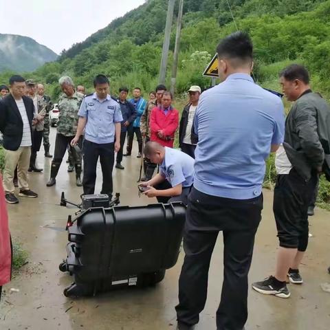 【刑侦大队】警用无人机高空助力  成功搜救八旬老人