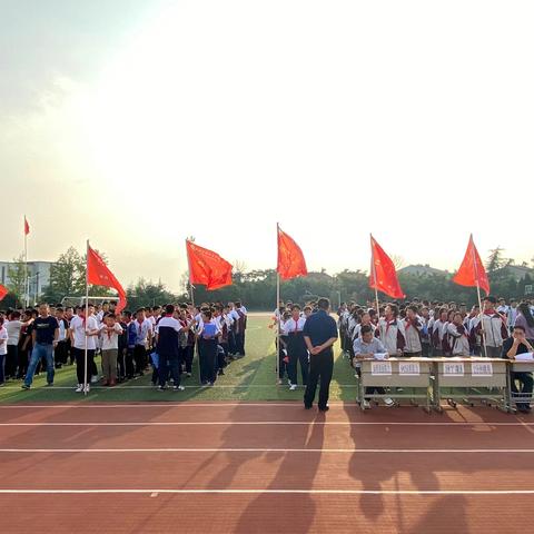 继承民族传统，弘扬爱国主义                 —— 浦口区汤泉中学开展爱国主义诗歌朗诵会