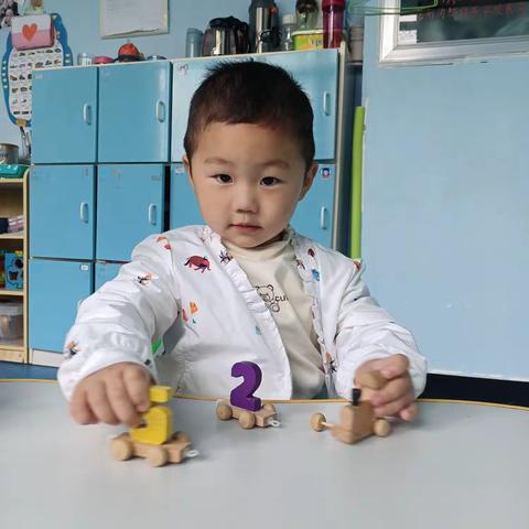 爱在位，育自成