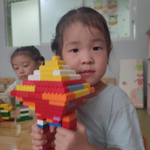 2022春骏景幼儿园机器人（中班）第十一课——热气球