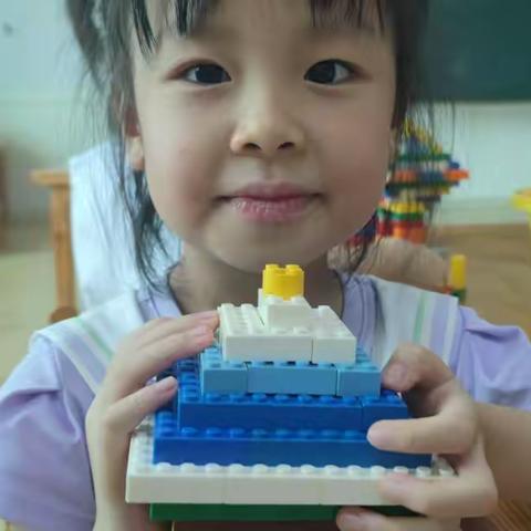 致美幼儿园2022春季搭建第十四节课——热气球