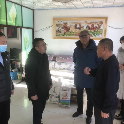 公交公司到帮扶村开展春节走访慰问活动