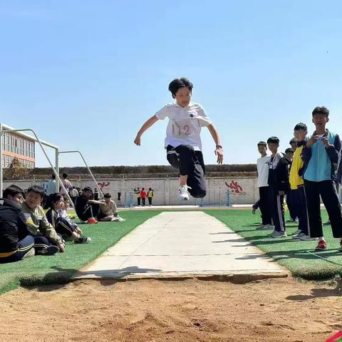 春光无限好，运动正当时——小路口镇初级中学春季田径运动会